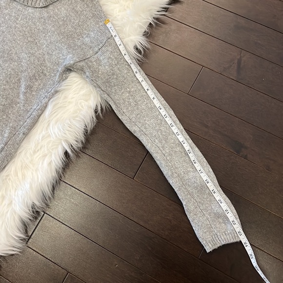 Gap Cosy Cowl Neck Light Grey 25% Wool Size Medium - Picture 4 of 6